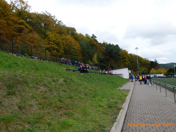 Sportplatz am Badeweiher - Dillenburg-Niederscheld