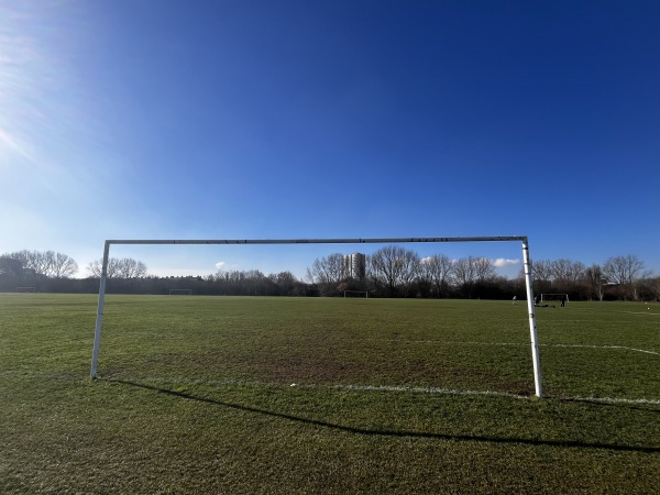 Hackney Marshes pitch N10 - Hackney Wick, Greater London