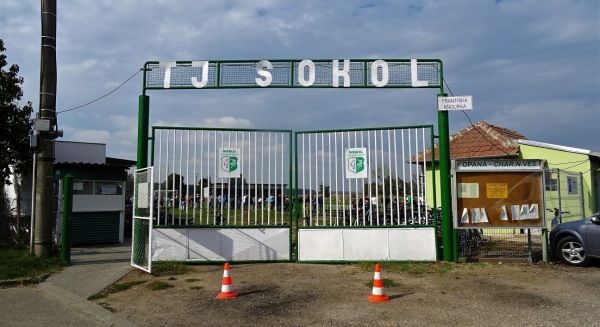 Fotbalový areál Charvátská Nová Ves - Břeclav-Charvátská Nová Ves