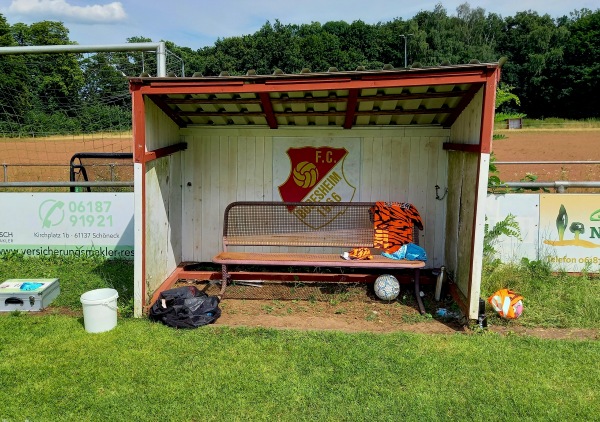 Sportgelände am Schloß - Schöneck/Hessen-Büdesheim