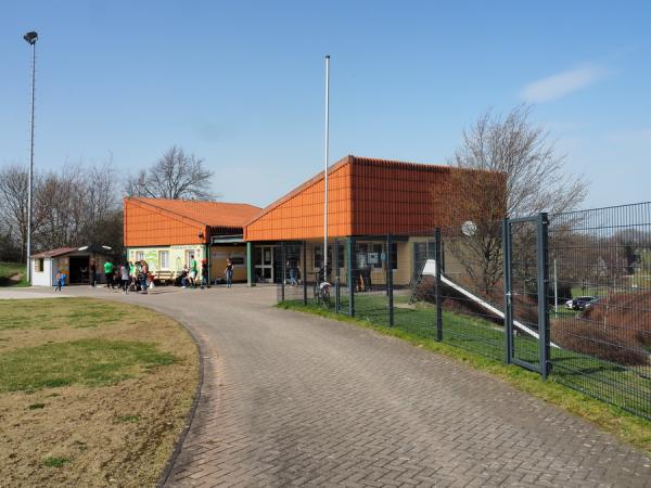Sportpark Hülschenbrauck - Menden/Sauerland-Platte Heide
