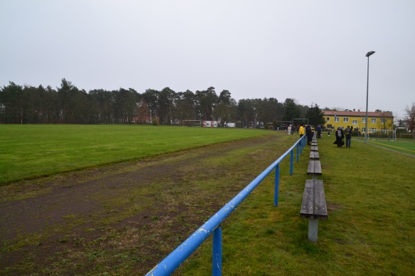 Sportplatz Möckern - Möckern