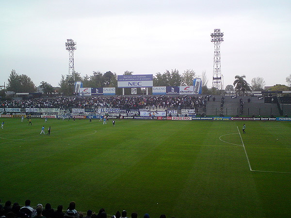 Estadio Centenario Ciudad de Quilmes - Quilmes, BA