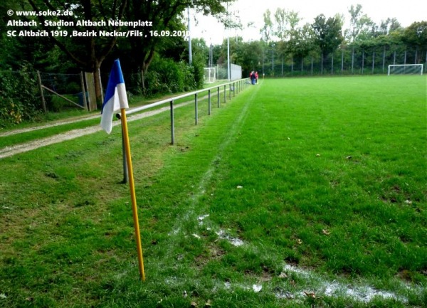 Stadion an der Neckarbrücke Nebenplatz - Altbach