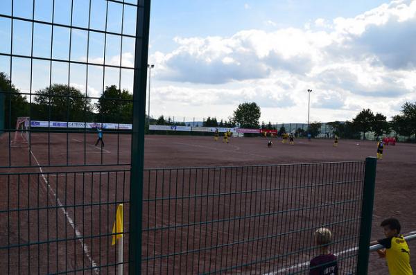Sportplatz Rheinstraße - Grafschaft/Rheinland-Lantershofen