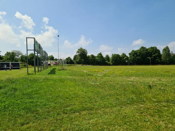 Sportzentrum Adelsdorf Platz 2 - Adelsdorf