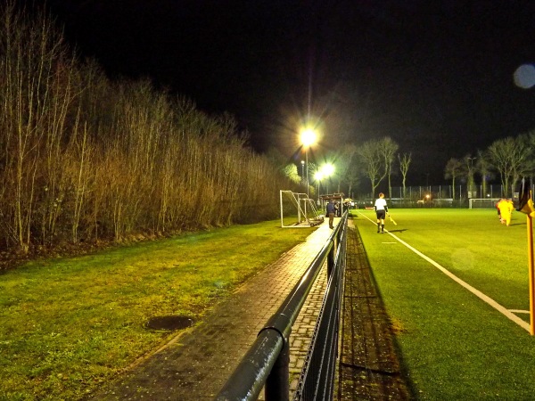 Sportplatz an der Gemeinschaftshalle 2 - Lippetal-Oestinghausen