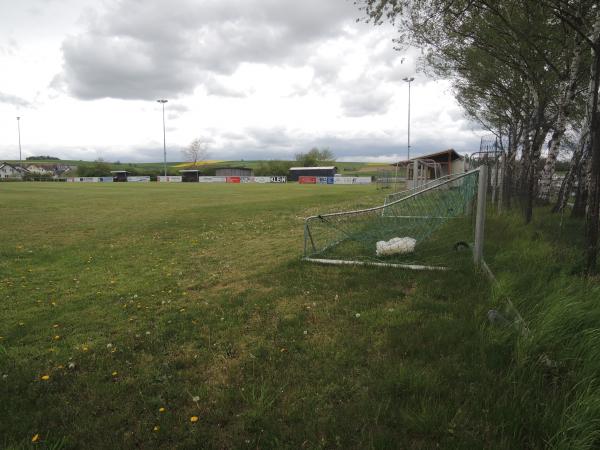 Sportplatz an der Bundesstraße - Oelsberg