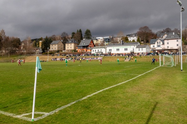 Ernst-Schneller-Stadion - Lauter-Bernsbach