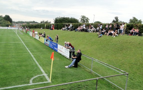 Bechtle-Stadion - Karlsbad-Spielberg