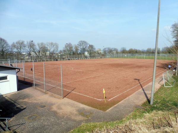 Bezirkssportanlage Schmitzers Wiese Platz 2 - Koblenz