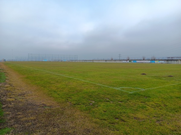 Landessportzentrum VIVA Nebenplatz - Steinbrunn