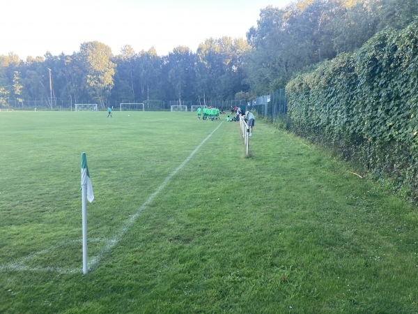 Sportzentrum Seestraße B-Platz - Isernhagen-Altwarmbüchen