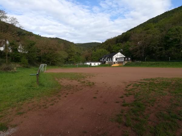 TV-Sportplatz im Gimmeldinger Tal - Neusatdt/Weinstraße-Gimmeldingen