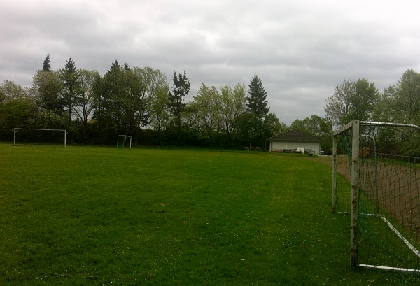 Sportplatz an der Grundschule - Sterley