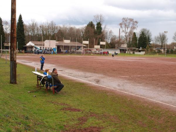 Bezirkssportanlage Ahrstraße I / Vogelwiese Platz 2 - Duisburg-Laar