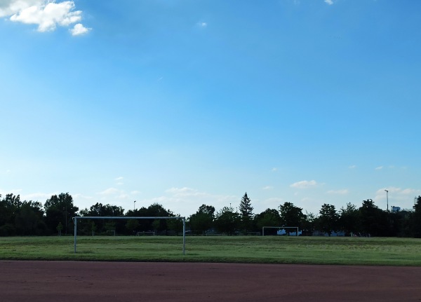 Sportanlage Am Mühlburger Bahnhof - Karlsruhe-Mühlburg