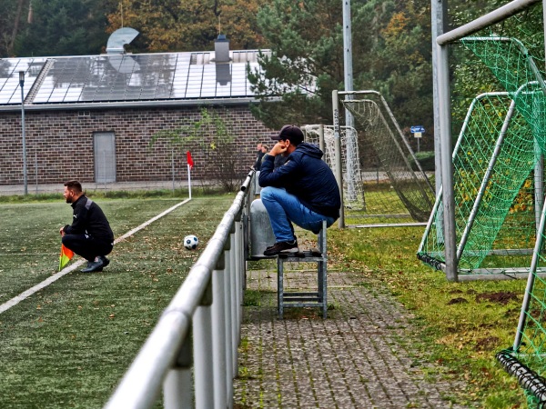 Waldkampfbahn Nebenplatz - Hövelhof