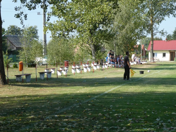 Boisko w Głuchowie - Głuchów