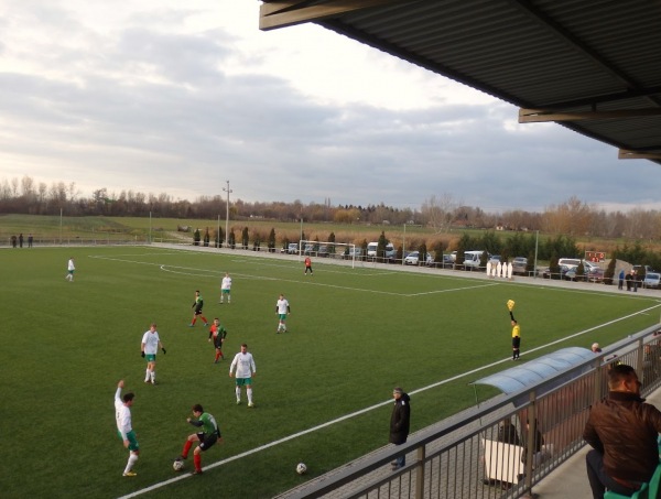 Lipóti Futball Center Műfüves pálya - Lipót