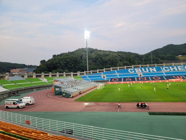 Chuncheon Songam Sports Town Main Stadium - Chuncheon