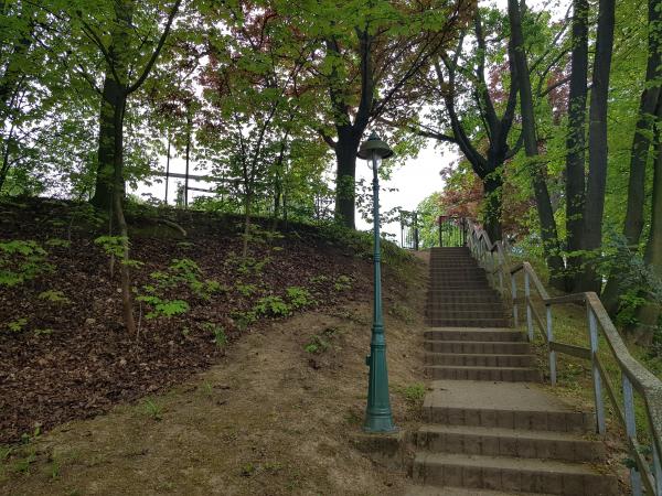 Sportplatz am Lindenberg - Taura