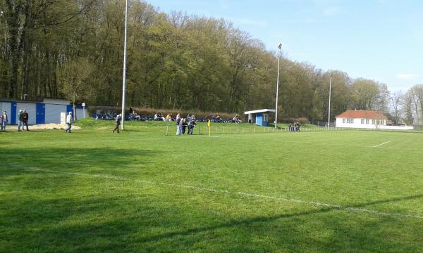 Wald (Park) Stadion - Sehnde