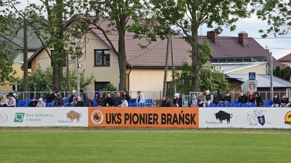 Stadion Zespołu Szkół  im. Armii Krajowej - Brańsk