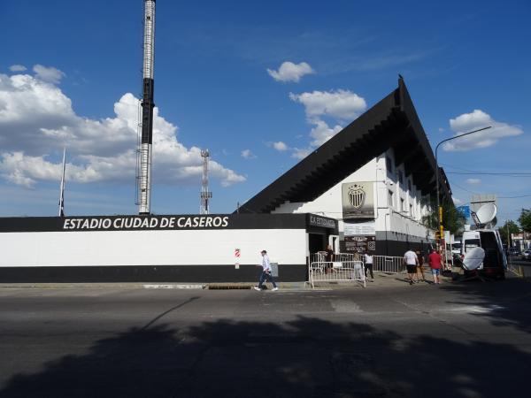 Estadio Ciudad de Caseros - Caseros, BA