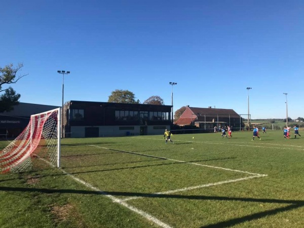 Stade Daniel Van Buyten - Froidchapelle