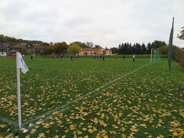 Sportplatz Marisfeld - Marisfeld