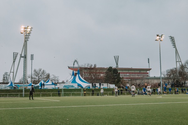 Friedrich-Ludwig-Jahn-Sportpark Platz 3 - Berlin-Prenzlauer Berg