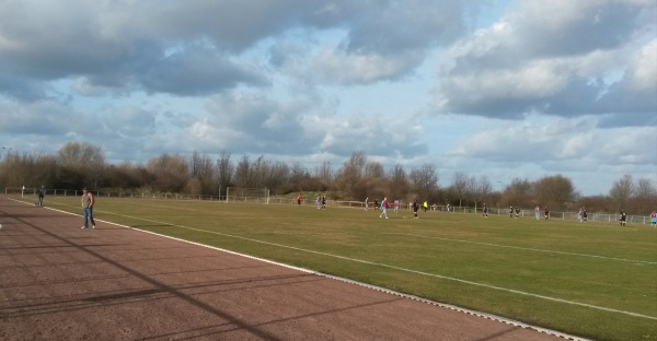 Sportplatz Einstein-Gymnasium - Magdeburg-Neu Olvenstedt