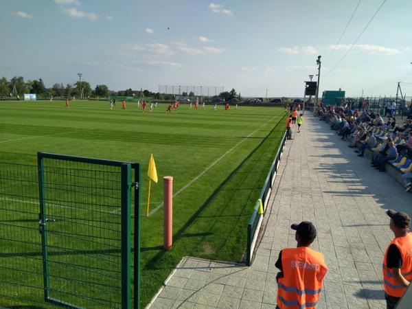 Stadion Viktoriia - Mykolaivka (Zhovtneve), Sumska Oblast