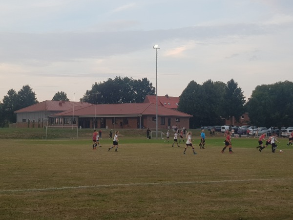 Sportanlage Mielsdorfer Straße - Weede