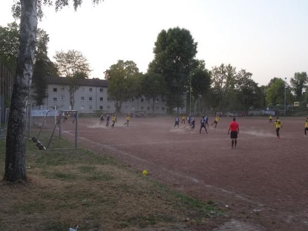 Sportplatz Rixdorfer Straße - Köln-Mülheim