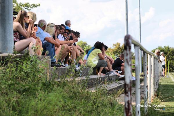 Sportgelände Burgstein - Lichtenstein/Württemberg-Holzelfingen