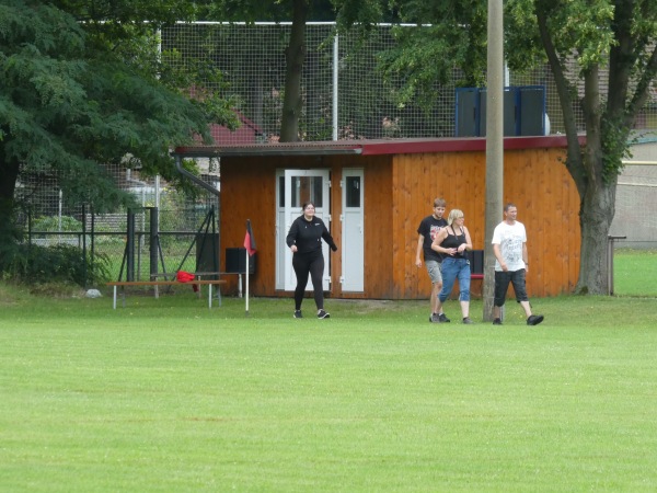 Stahl-Arena Nebenplatz - Rietschen
