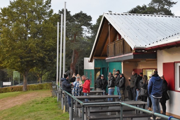 Sportplatz Niederhausen - Pracht-Niederhausen