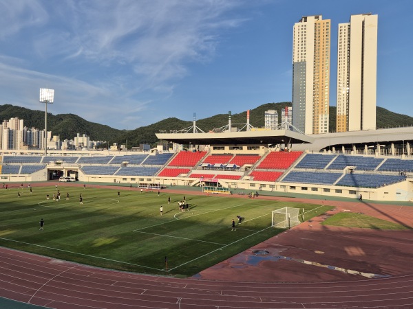 Yangsan Stadium - Yangsan