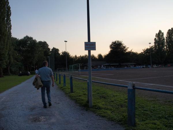 Sportplatz Im Wäldchen - Moers-Scherpenberg