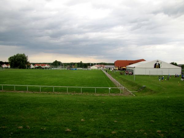 Sportplatz am Kanal - Leuna-Kötschlitz