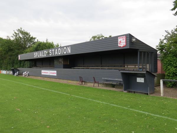 Spjald Stadion - Spjald 