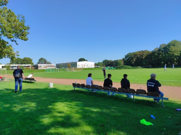 Bezirkssportanlage Kuhhirten Platz 5 - Bremen-Buntentor