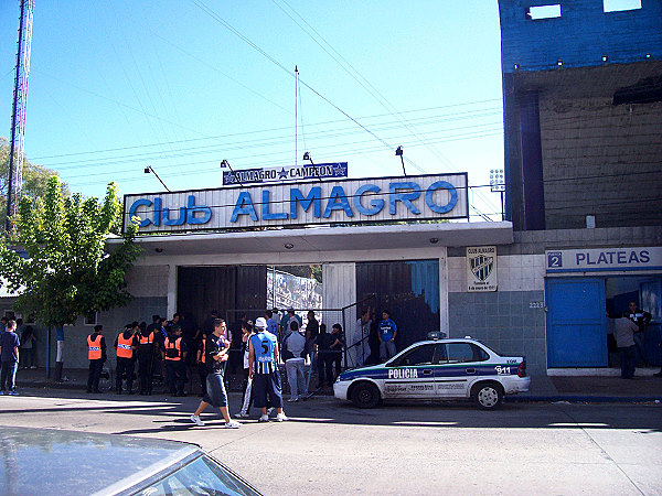 Estadio Tres de Febrero - José Ingenieros, BA