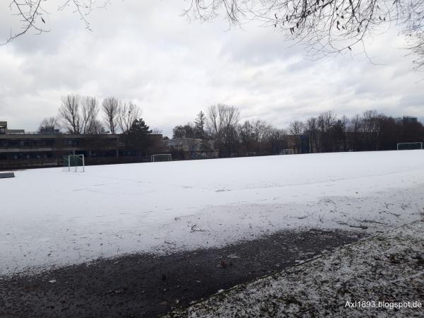 Sportplatz an der Hegelhalle - Stuttgart-Vaihingen