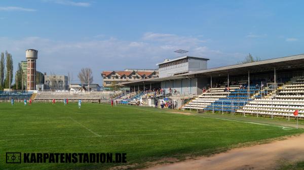 Stadionul Tineretului Urziceni - Urziceni