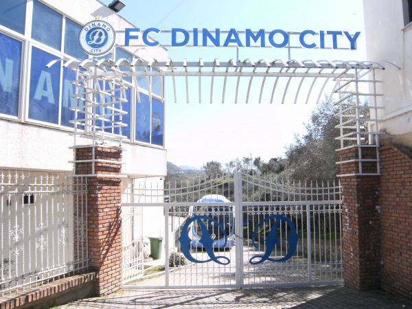 Akademia e Futbollit Dinamo - Tiranë (Tirana)