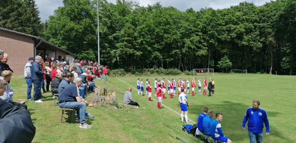 Waldstadion - Wißmannsdorf-Koosbüsch