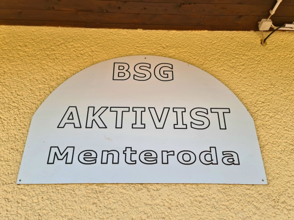 Glück-Auf-Kampfbahn Nebenplatz - Menteroda